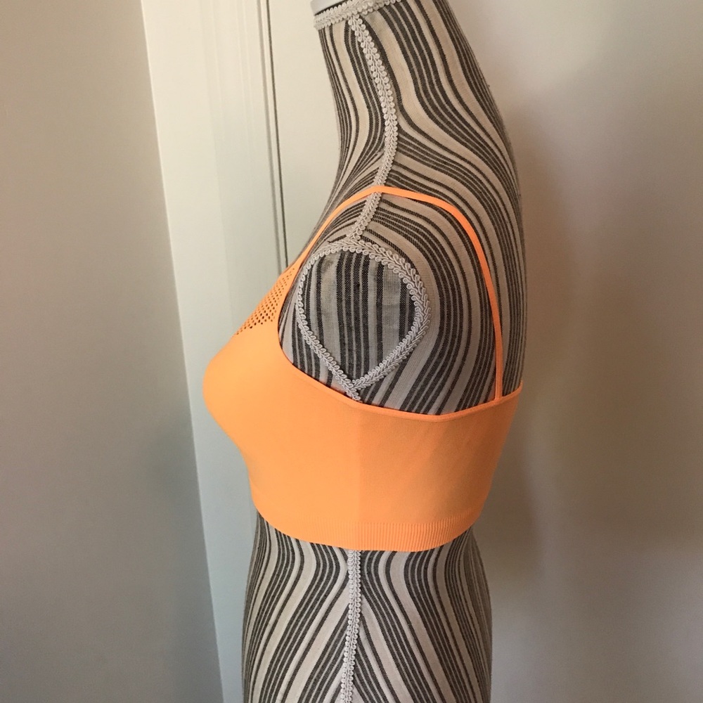 Seamless Tangerine Sports Bra - Picture 4 of 8